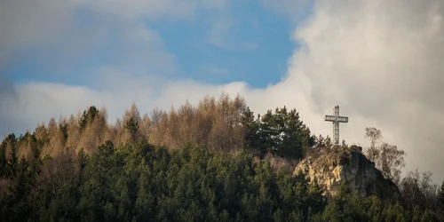 crucea lui mihai Foto Mihai Oprescu argesul de poveste