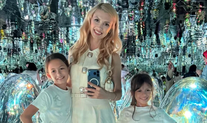 Andreea Bălan, Ella și Clara / Foto: Instagram