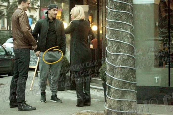 Florin Gardoş şi Daniel Georgievski au încercat să-şi tempereze emoţiile când s-au întâlnit cu Anda Adam (FOTOGRAFII: MIHAI IONESCU)