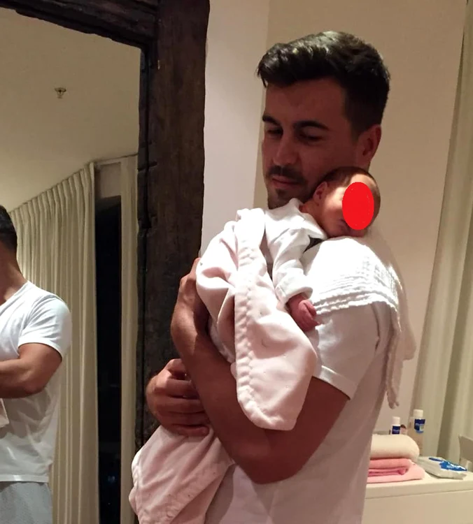 Adrian Alexandrov a încărcat o fotografie cu Eva Maria pe pagina personală de Facebook