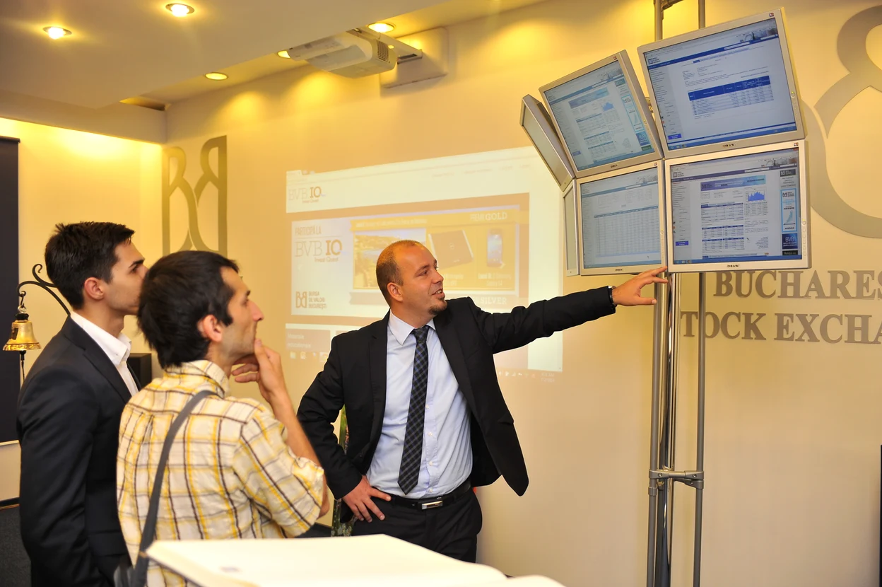Acțiunile Băncii Transilvania și Nuclearelectrica ar putea intra în componența indicelui FTSE