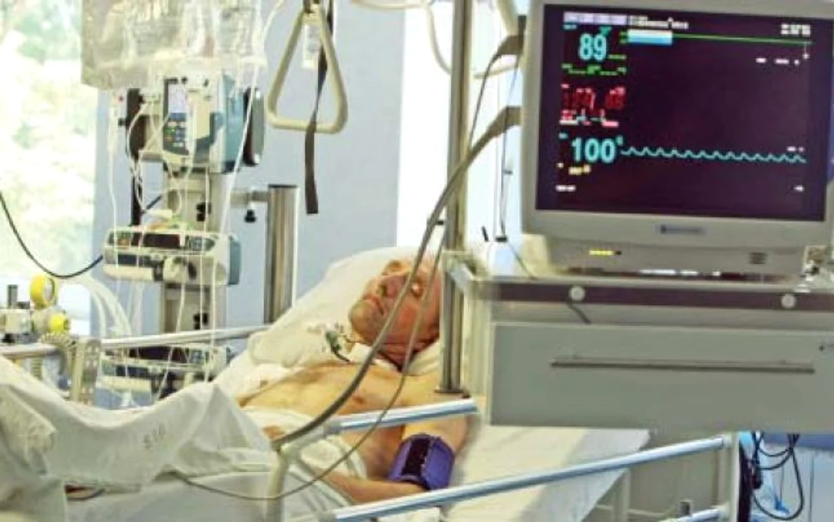 Terapia Intensivă, locul unde viaţa pâlpâie pe un monitor 