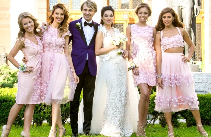 Mirii şi domnişoarele de onoare, artistele din trupa Amadeusfoto: arhiva personală