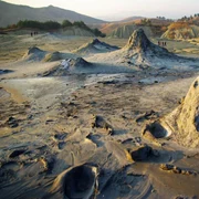 vulcanii noroiosi foto FB descopera buzaul jpg