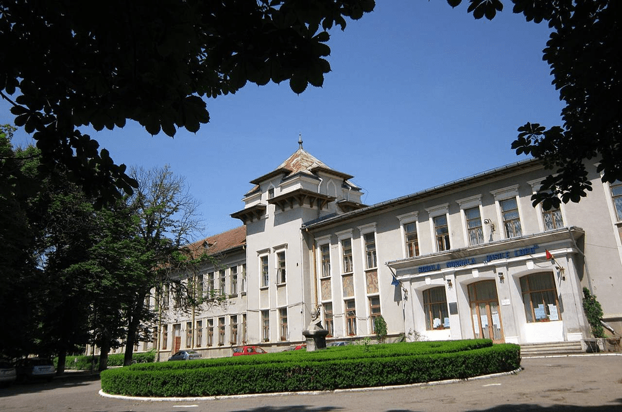 Cât costă reabilitarea Colegiului Pedagogic Iaşi, clădire cu risc seismic. De unde provin banii