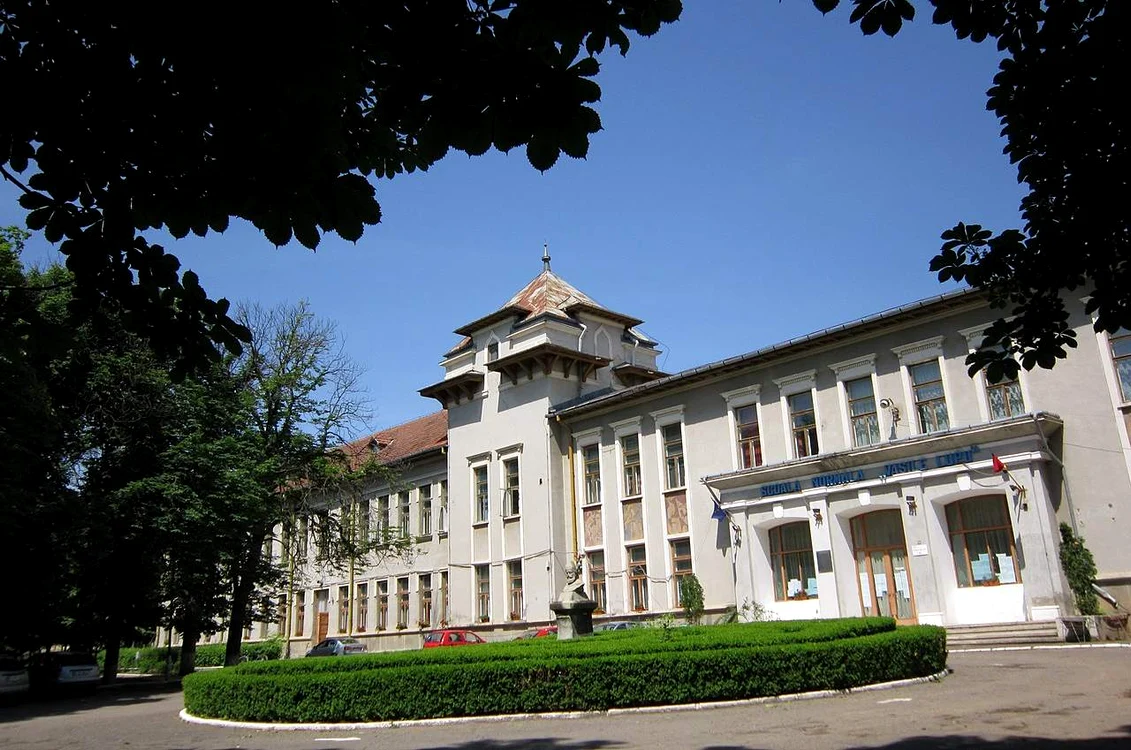 Colegiul Pedagogic Iaşi SURSĂ Arhiva Adevărul