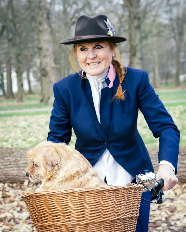 Sarah Ferguson Corgi, Instagram (2) jpg