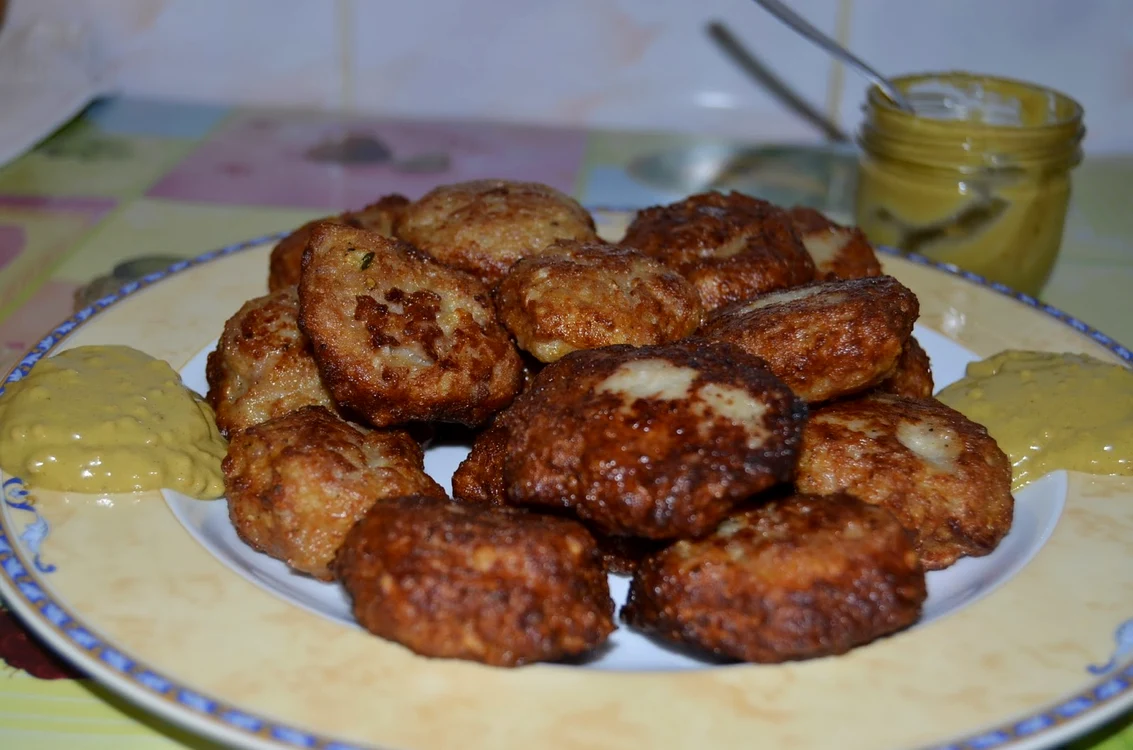Pârjoale din carne şi cartofi