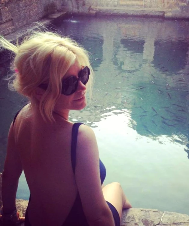 Loredana Groza, în Croația, pe insula Hvar. (Foto: Facebook)