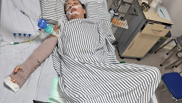 Dr Nora Țichindeleanu victima unui accident în Indonezia pe patul de spital FOTO GoFundMe