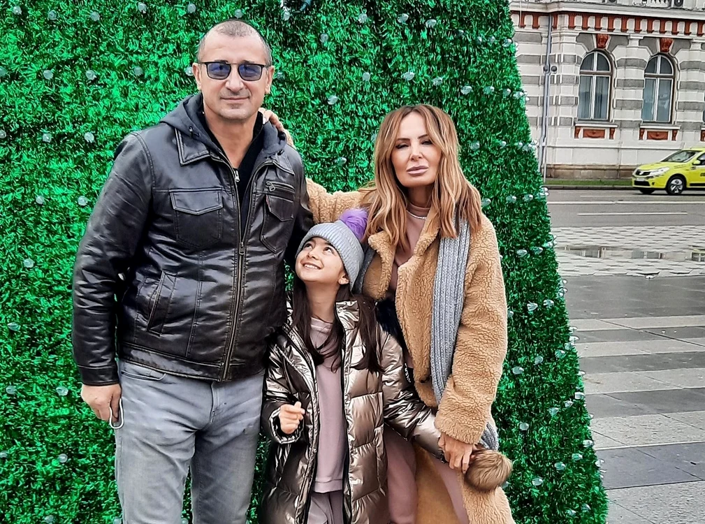 Daniela Gyorfi, George Tal și fiica lor, Mariafoto: Facebook