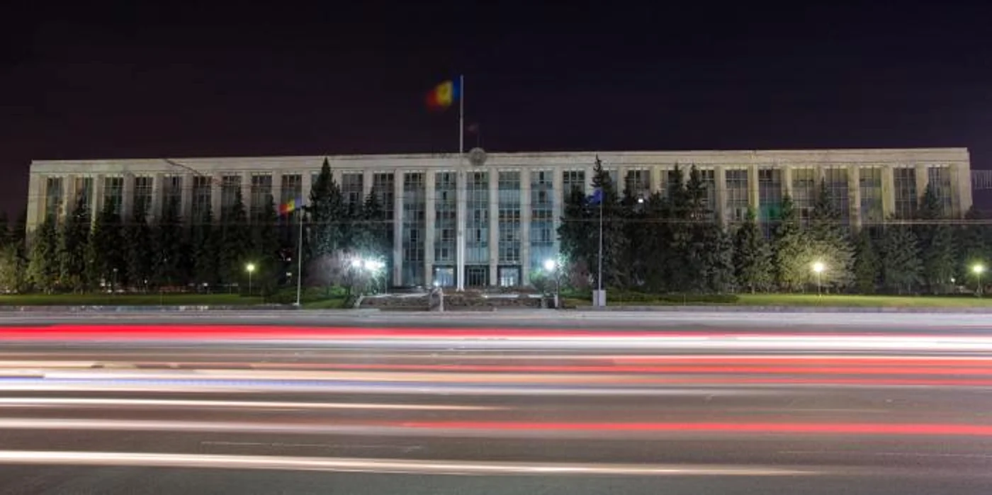 Moldovenii vor stinge lumina în semn de solidaritate cu poporul ucrainean. FOTO: Gov.md
