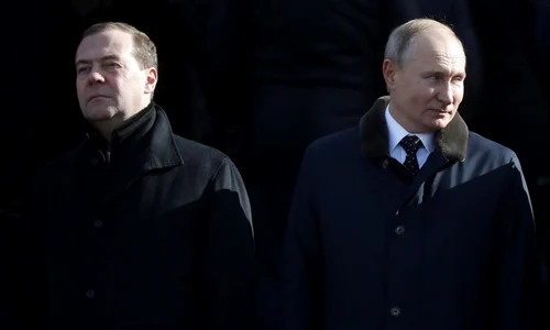 Dmitri Medvedev si Vladimir Putin FOTO EPA-EFE