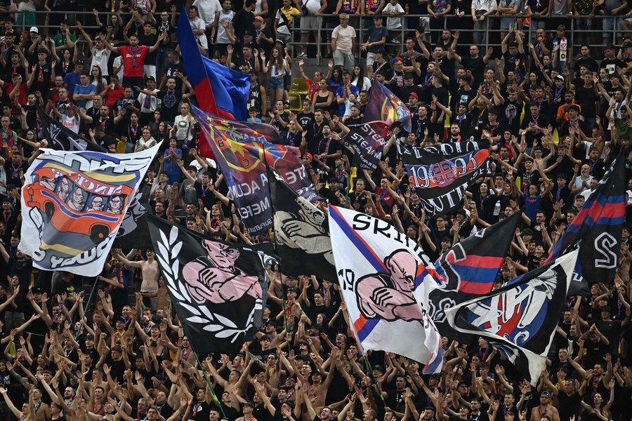 Scandal după meciul dintre FCSB și Inter Descaldes: două persoane au fost deposedate de un tricou și două eșarfe