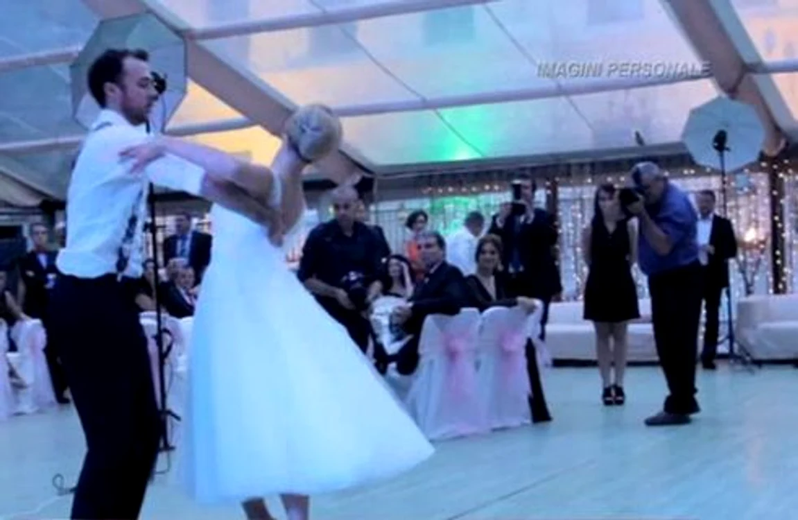Oana Ioniţă şi Florin Budnaru au avut o nuntă de vis (capturi Acasa TV)