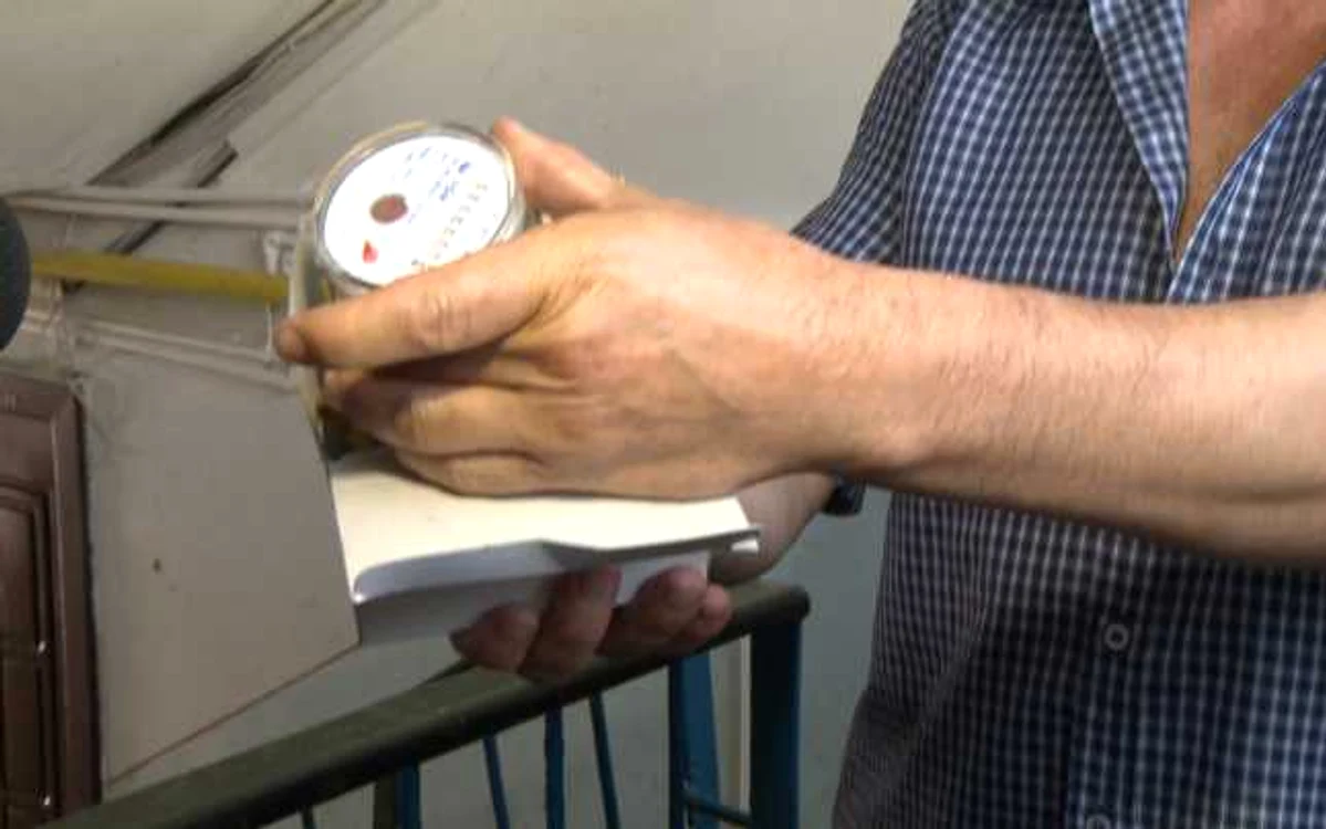 La cel mult cinci ani, apometrele tuturor locatarilor dintr-un bloc ar trebui verificate. Foto: Arhivă
