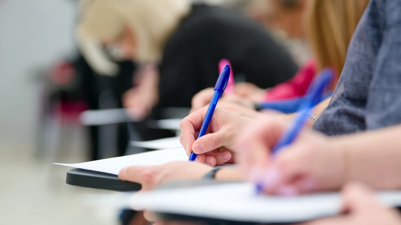 O profesoară vindea diplome false/sursă foto: arhivă