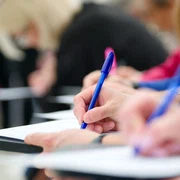 Examen - elevi- scoala FOTO Shutterstock 