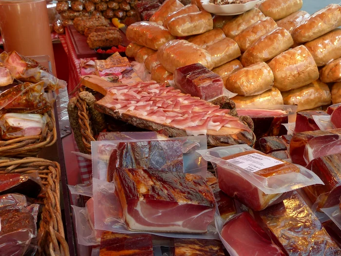 De ce se vinde șunca feliată în vid, de fapt /foto: Pixabay