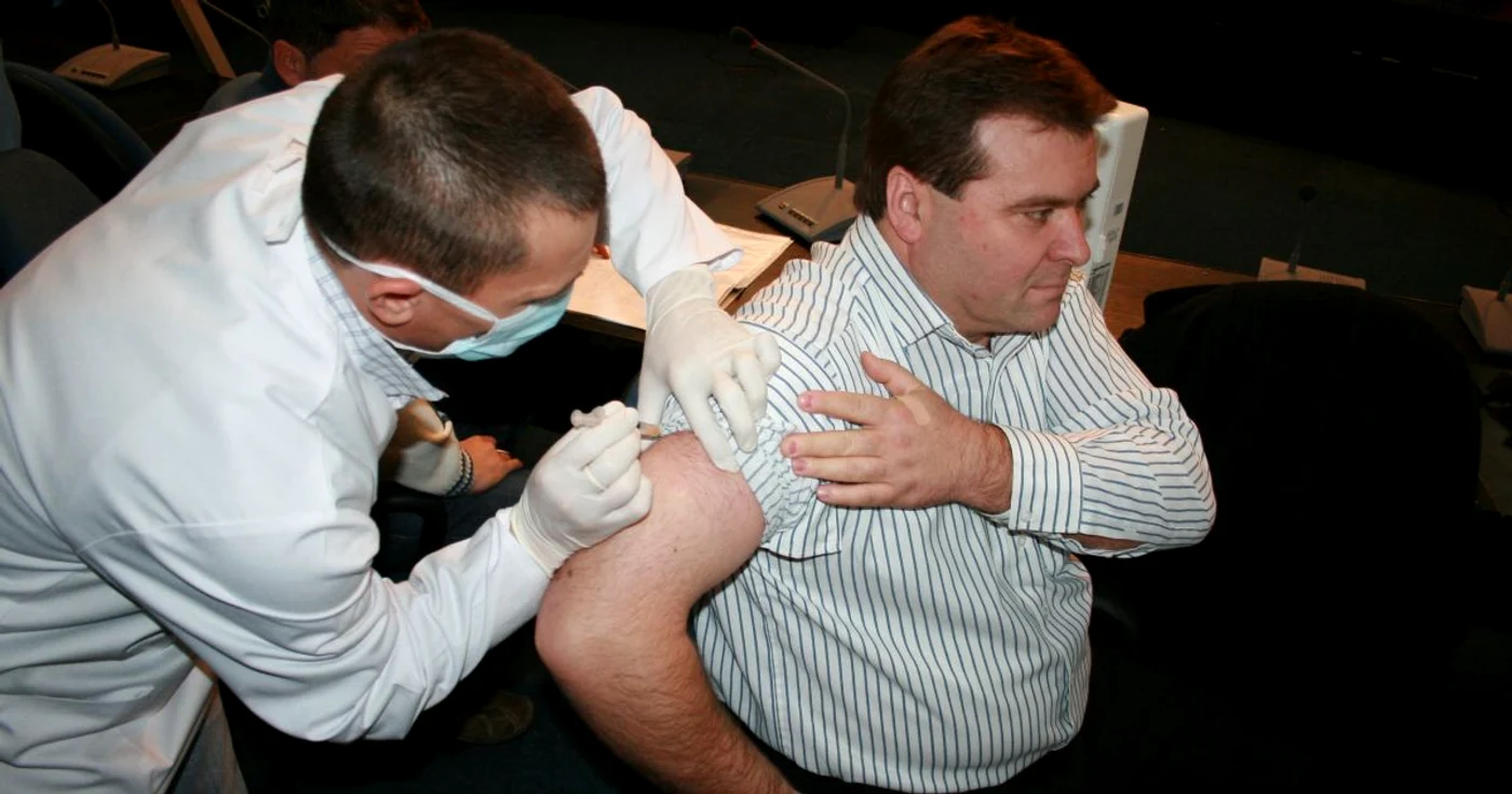Centrele de vaccinare din spitale vor fi stabilite mâine dimineaţă