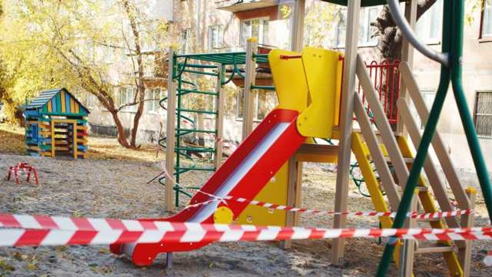 Bărbat reținut după ce i-ar fi arătat organul genital unei fetițe de 6 ani, la un loc de joacă
