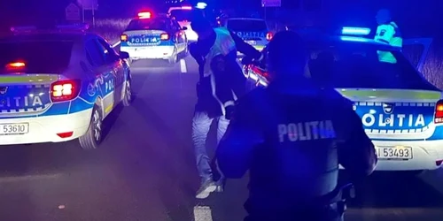 Mascații s-au dus să restabilească ordinea în Cojasca. FOTO IPJ Dâmbovița