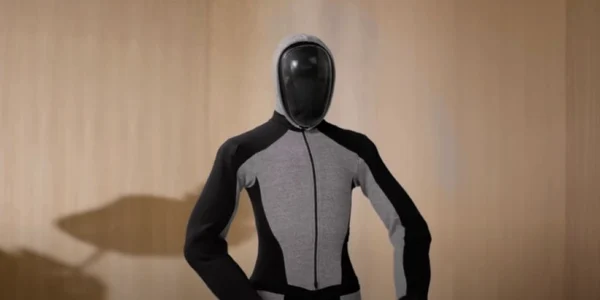Robotul umanoid NEO  Foto Captură video YouTube jpg