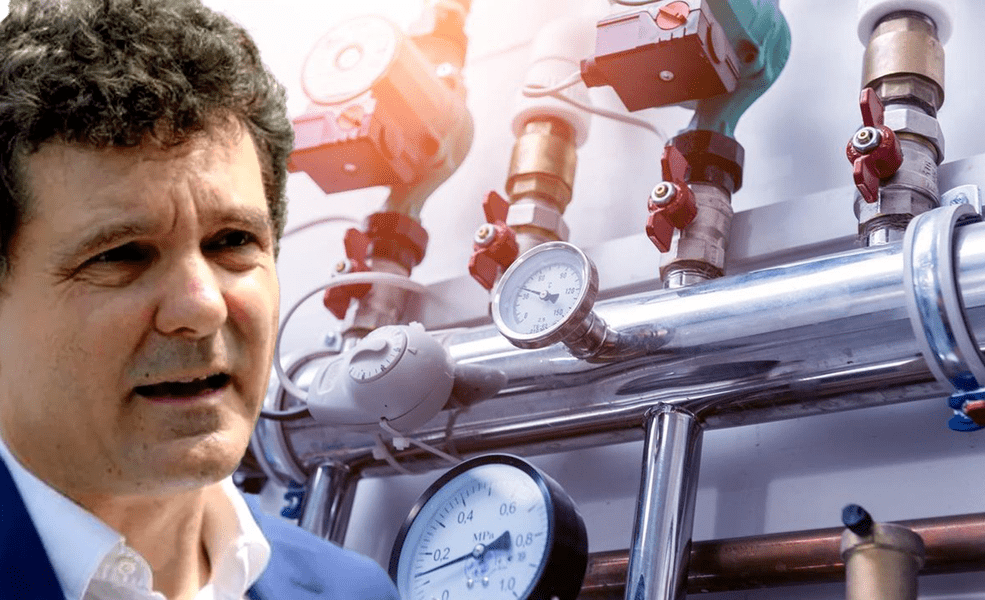 Nicuşor Dan a semnat contractele pentru reabilitarea a 210 kilometri de reţea de termoficare. Lucrările încep în primăvară