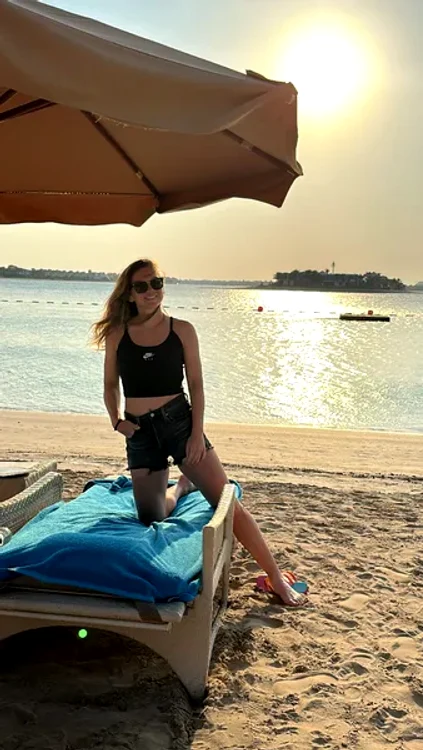 Simona Halep, pe plajele din Dubai. Foto Instagram 