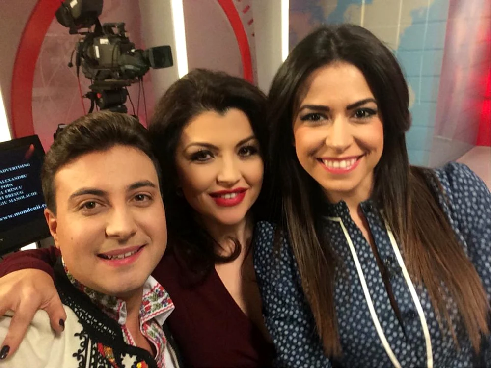 
    Claudia Ghiţulescu şi Valentin Sanfira au venit în platoul emisiunii Click!, pentru a povesti ce planuri au de sărbătoriFoto: arhivă personală  