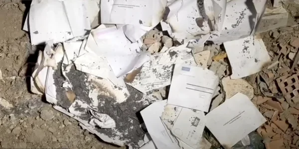 Buletine de vot din Ungaria aruncate la gunoi FOTO Captura