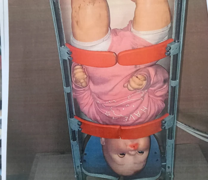 Dispozitiv pentru salvarea copiilor căzuți în puțuri FOTO Dănuț Scutelnicu