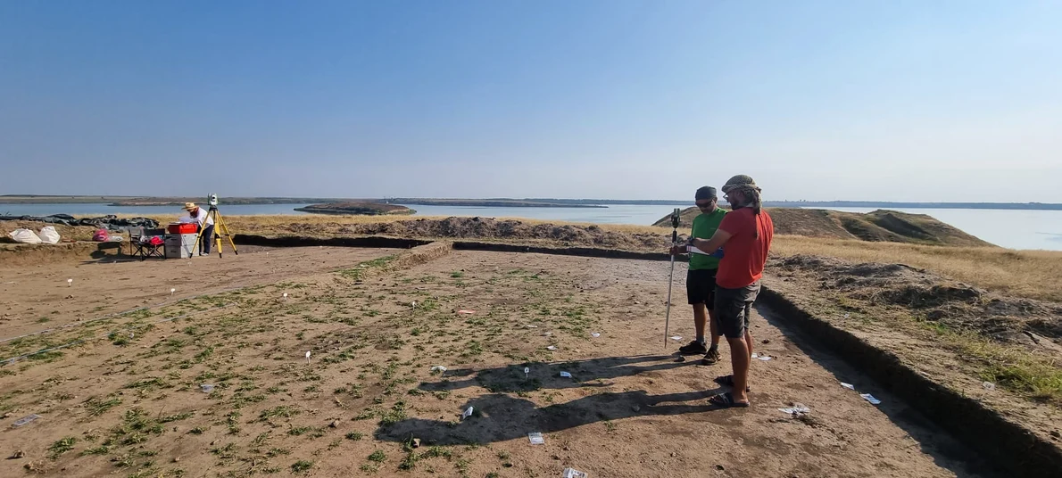 Cercetările arheologice din anul 2023 în situl eneolitic de la Sultana (foto: Facebook / Muzeul Municipiului București)