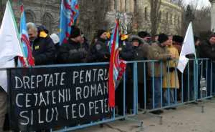 Moartea lui Teo Peter a fost urmată de proteste în rândul românilor