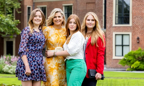 Famila regală olandeză Maxima, Willem Alexander  și fiicele (5) jpg