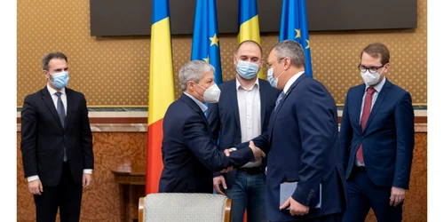 Nicolae Ciuca Dacian Ciolos GOV.ro