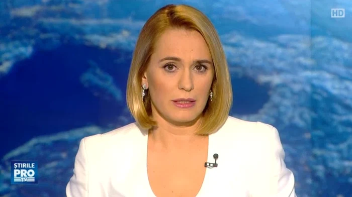 
    Andreea Esca a început recent să gătească şi face progreseCaptură Pro TV  