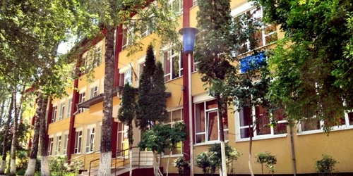 scoala 8 suceava
