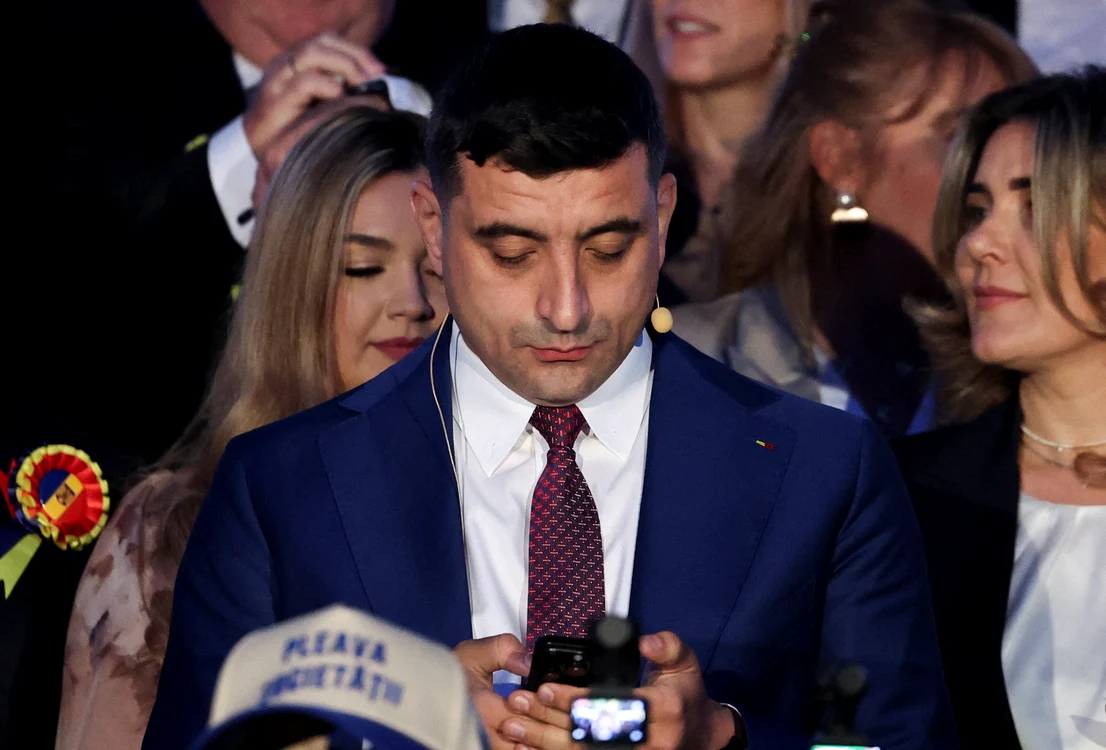 George Simion, în așteptarea rezultatelor FOTO: Reuters