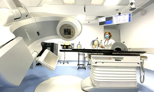 1 stereotaxie foto main jpg jpeg