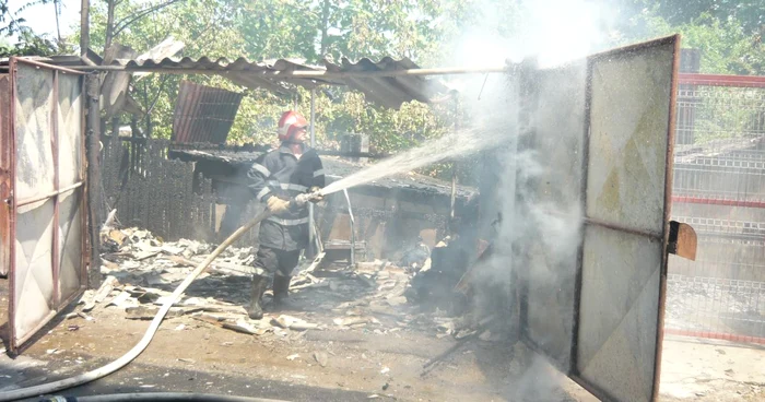 Pompierii militari au stins incendiul