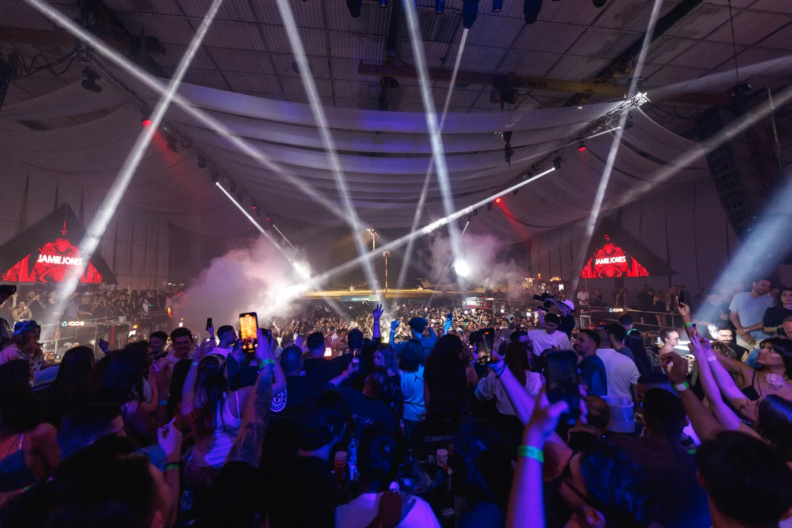 3 dj international jpg