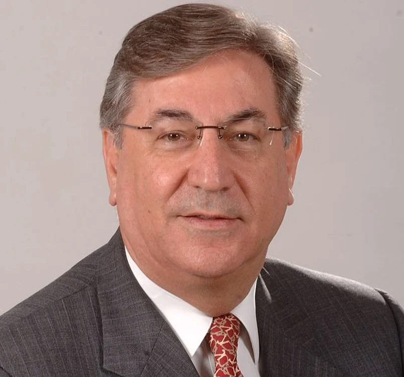 Karmenu Vella, comisarul pentru Mediu, Afaceri Maritime şi Pescării provine dintr-o ţară (Malta) în care păsările migratoare sunt ucise sistematic