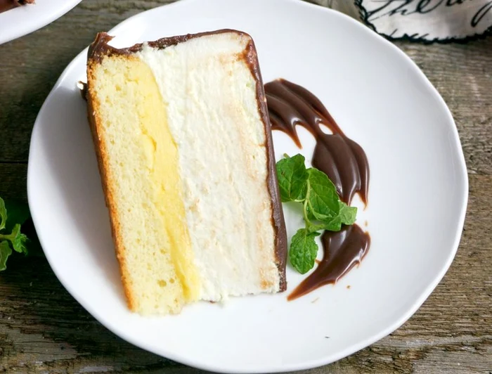 tort lapte de pasare jpeg