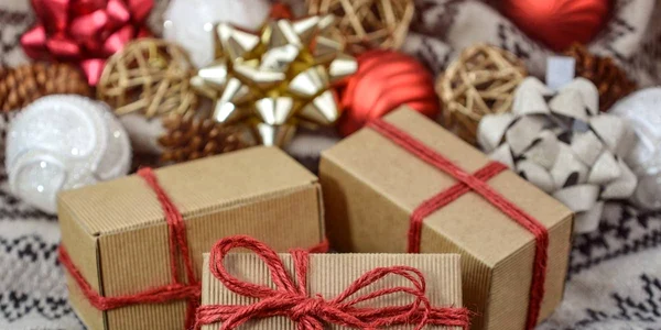 Cadoul de Secret Santa pentru o colega de birou cum te incardezi intr un buget rezonabil jpg