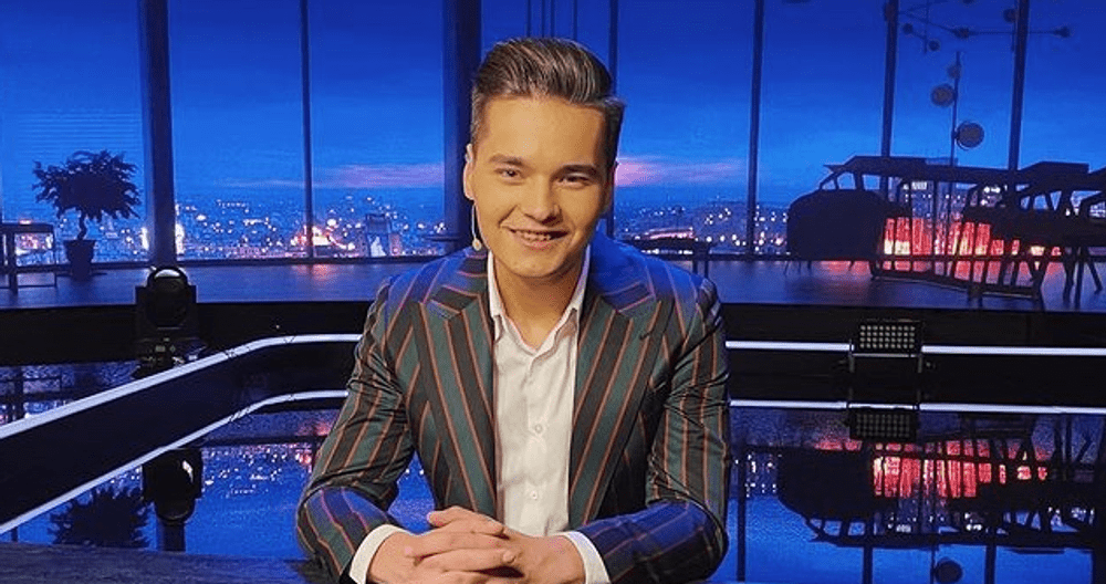Selly împlinește 10 ani de vlogging și un miliard de vizualizări pe YouTube. Cum arăta când a început vlogul