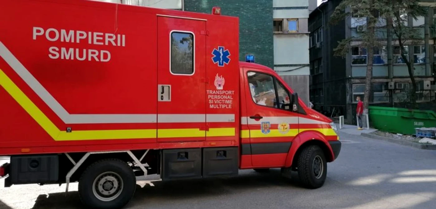 pacienti in curtea sju slatina