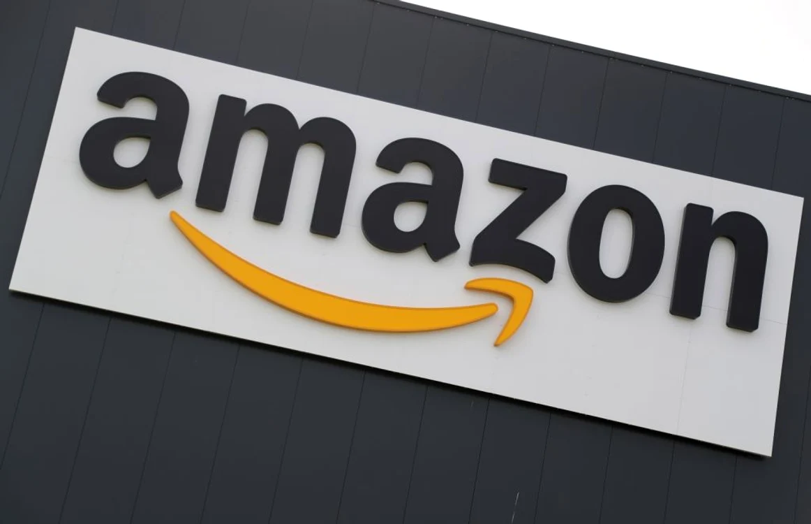 Atacuri cu drone asupra centrelor Amazon din Emirate FOTO: EPA EFE