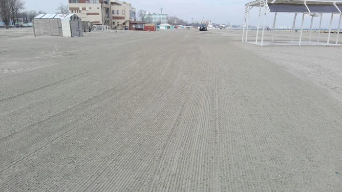 În tot Parisul e stare de asediu