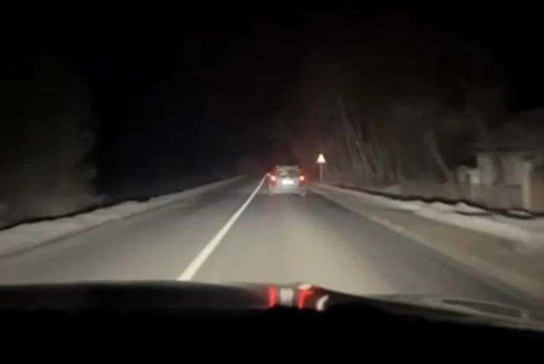 Un copil din Arad de 12 ani a furat o mașină și a fugit prin trei județe